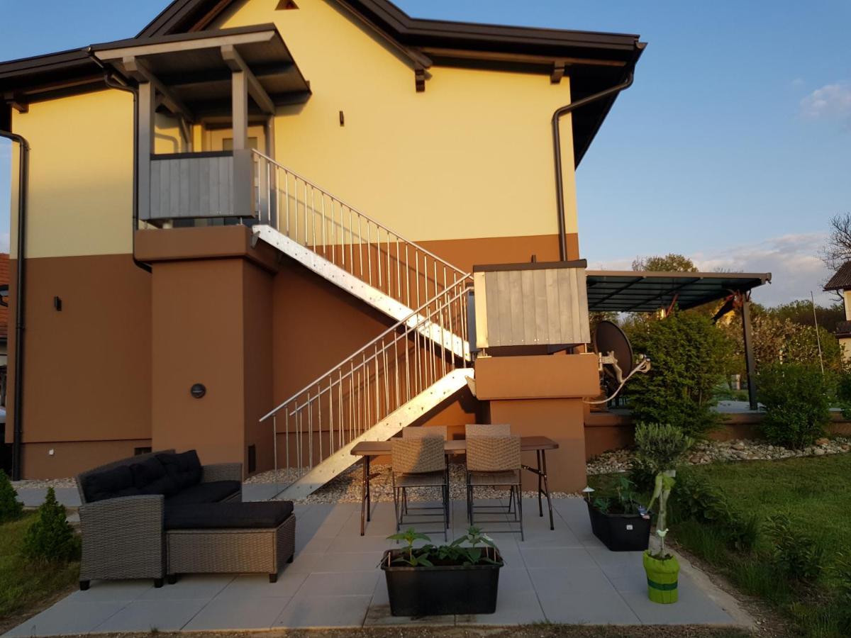 Ferienwohnung Stoisser Mureck Buitenkant foto